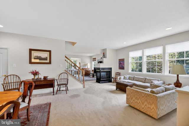 8 STARLING CT, West Deptford, NJ 08086