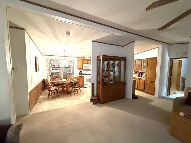 2073 Sunset Lane, Belvidere, IL 61008