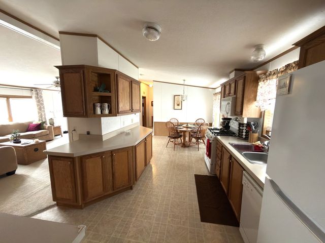 2073 Sunset Lane, Belvidere, IL 61008