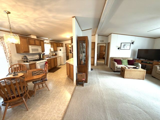 2073 Sunset Lane, Belvidere, IL 61008