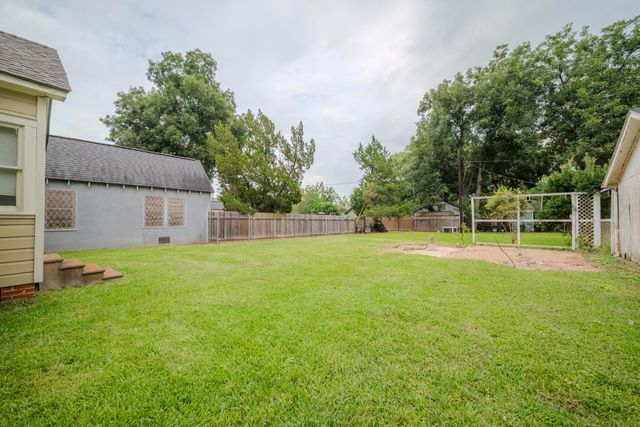 604 Abell Street, Wharton, TX 77488