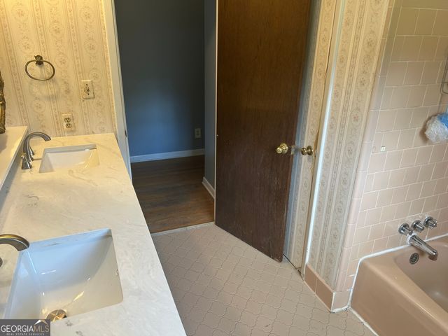 434 Lees Lake Road, Fayetteville, GA 30214