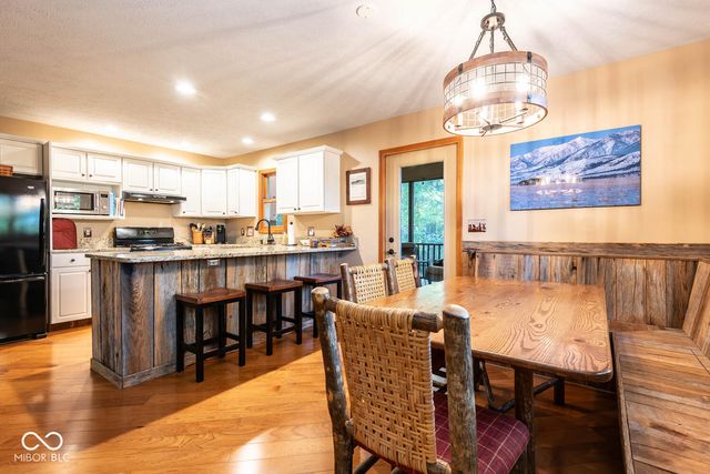 9002 E Agate Avenue, Nashville, IN 47448