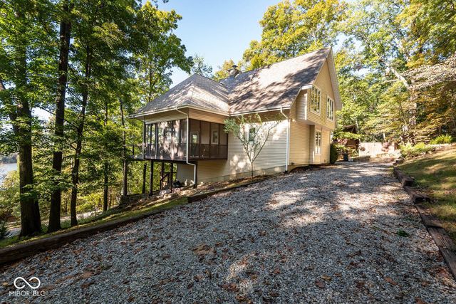 9002 E Agate Avenue, Nashville, IN 47448