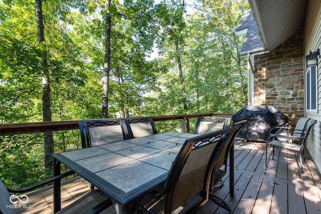 9002 E Agate Avenue, Nashville, IN 47448