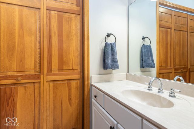 9002 E Agate Avenue, Nashville, IN 47448