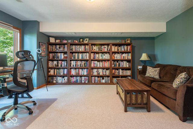 9002 E Agate Avenue, Nashville, IN 47448