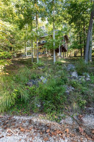 9002 E Agate Avenue, Nashville, IN 47448