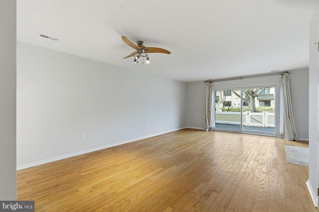 60 HAMPSHIRE DR, Plainsboro, NJ 08536