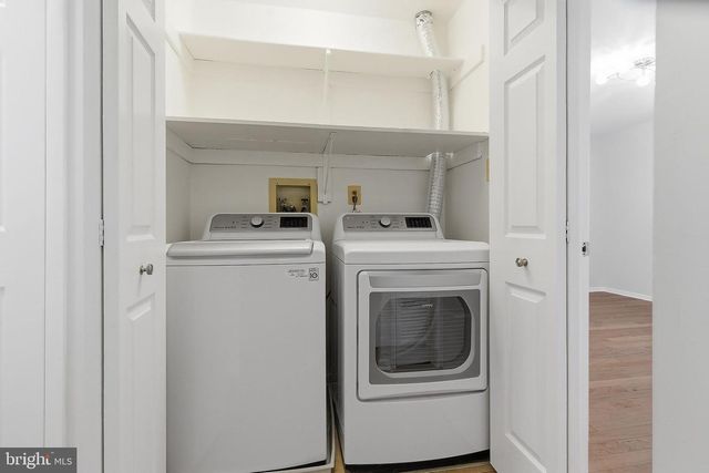 60 HAMPSHIRE DR, Plainsboro, NJ 08536