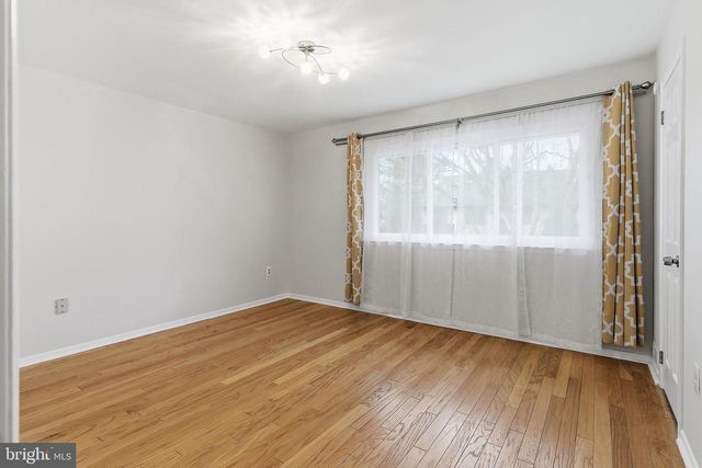 60 HAMPSHIRE DR, Plainsboro, NJ 08536