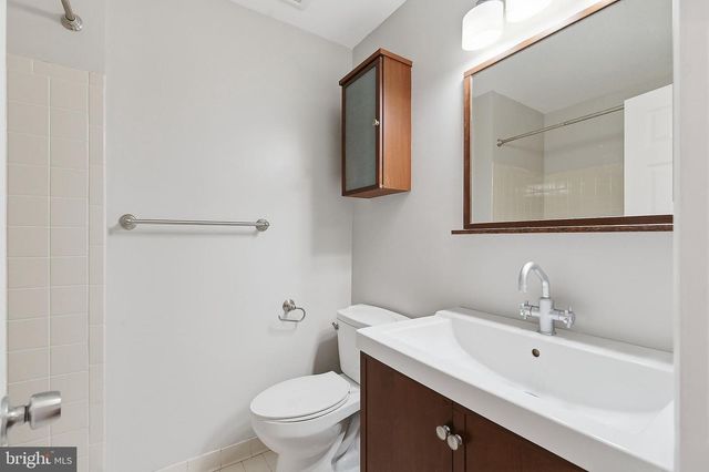 60 HAMPSHIRE DR, Plainsboro, NJ 08536