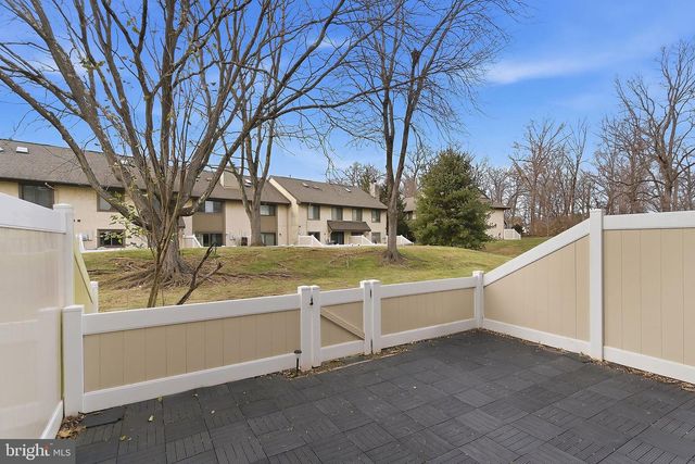 60 HAMPSHIRE DR, Plainsboro, NJ 08536