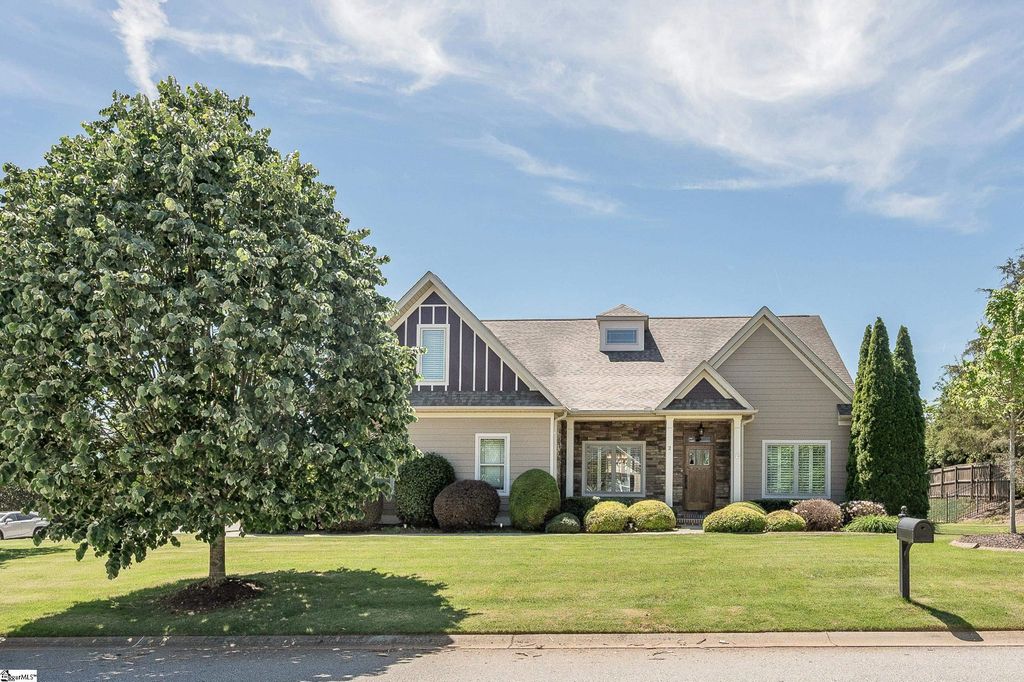 2 Laurel Grove Drive, Simpsonville, SC 29681