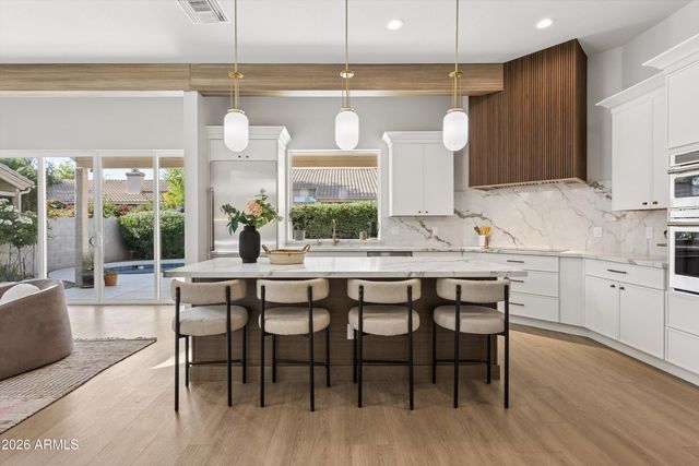 5450 E HELENA Drive, Scottsdale, AZ 85254