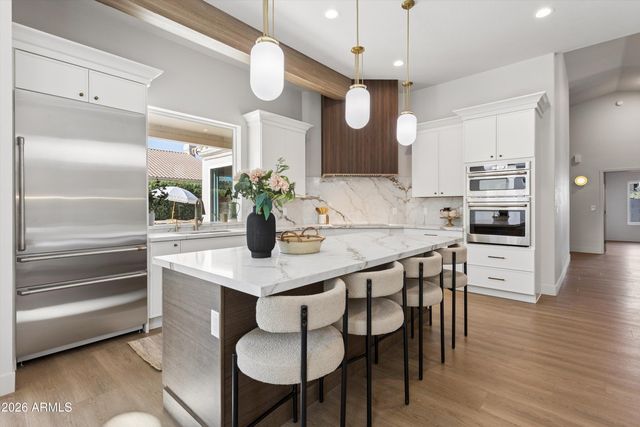 5450 E HELENA Drive, Scottsdale, AZ 85254