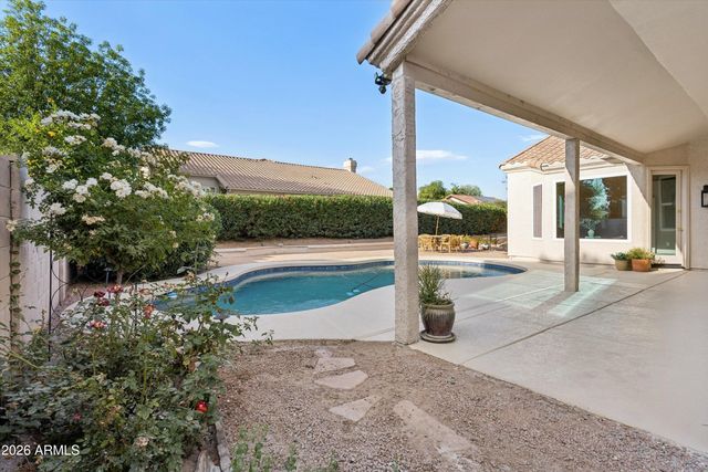 5450 E HELENA Drive, Scottsdale, AZ 85254