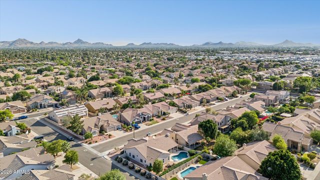 5450 E HELENA Drive, Scottsdale, AZ 85254