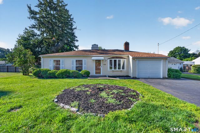 105 Bear Paw Road, Bridgeport, CT 06606