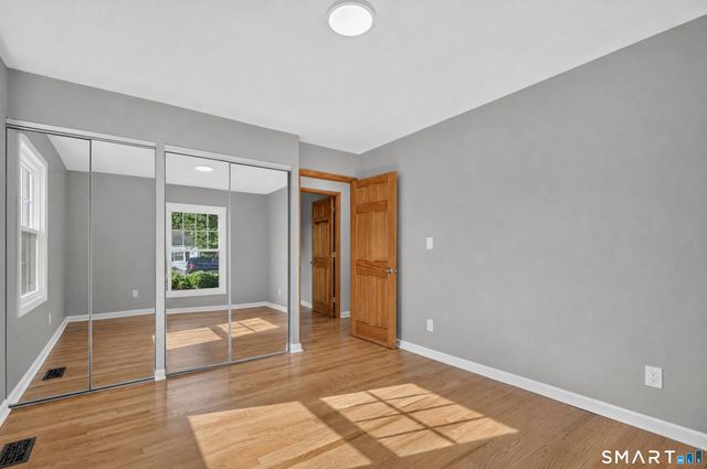 105 Bear Paw Road, Bridgeport, CT 06606