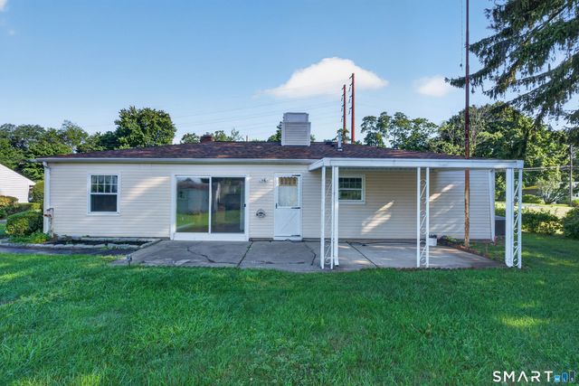 105 Bear Paw Road, Bridgeport, CT 06606
