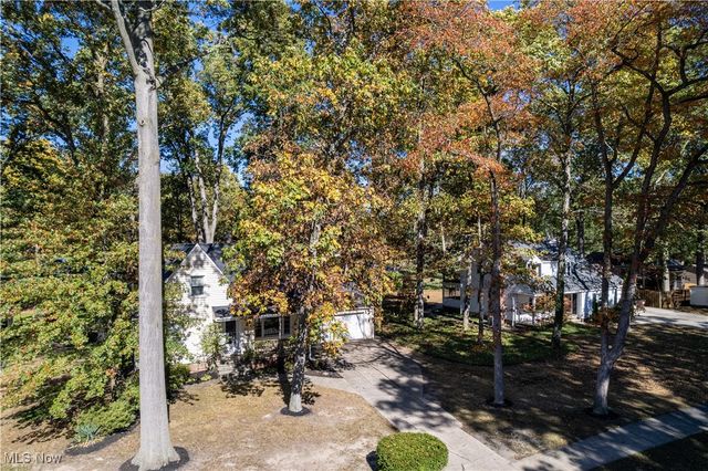 27320 Langale Road, Westlake, OH 44145