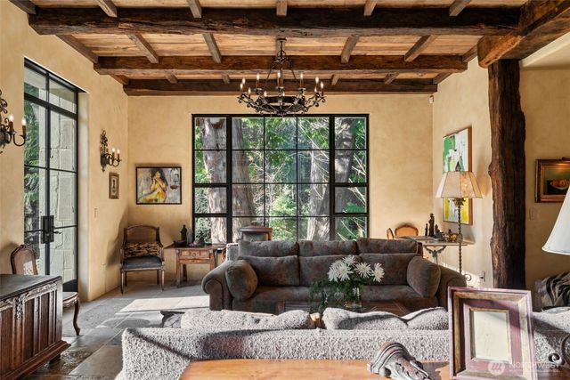 11008 N Deer Drive, Woodway, WA 98020