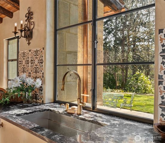 11008 N Deer Drive, Woodway, WA 98020