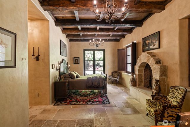 11008 N Deer Drive, Woodway, WA 98020