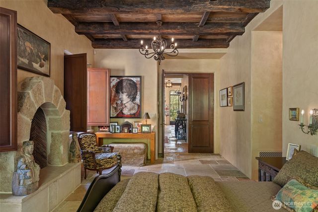 11008 N Deer Drive, Woodway, WA 98020