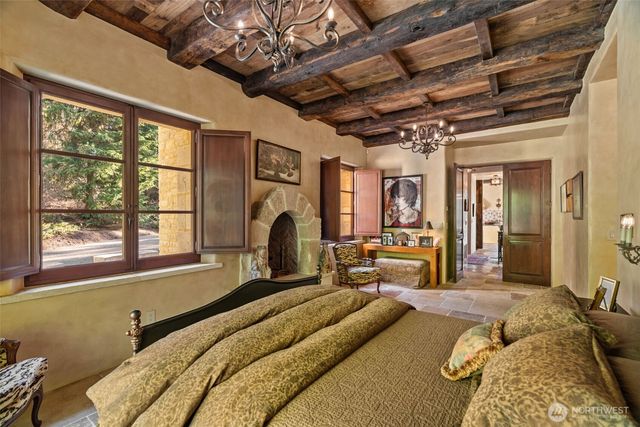 11008 N Deer Drive, Woodway, WA 98020