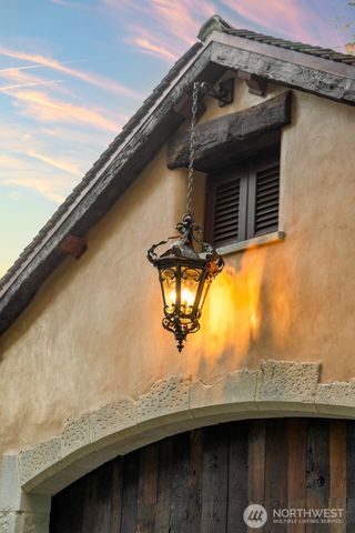 11008 N Deer Drive, Woodway, WA 98020