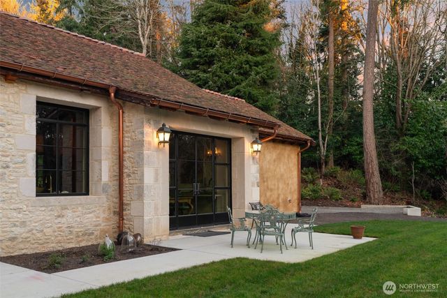 11008 N Deer Drive, Woodway, WA 98020