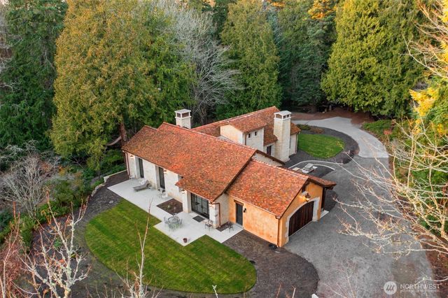 11008 N Deer Drive, Woodway, WA 98020