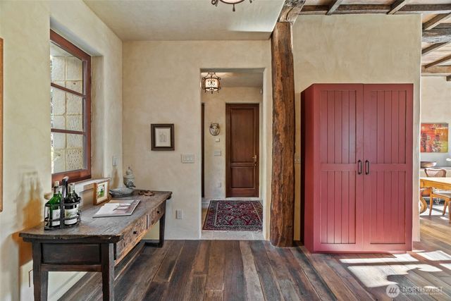 11008 N Deer Drive, Woodway, WA 98020