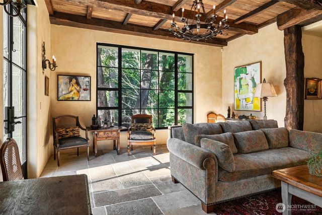 11008 N Deer Drive, Woodway, WA 98020