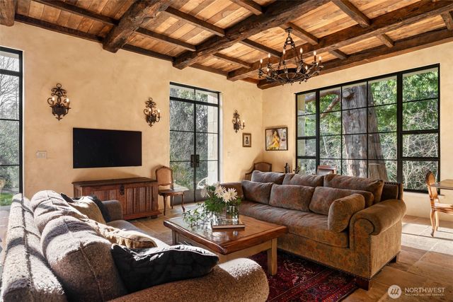 11008 N Deer Drive, Woodway, WA 98020