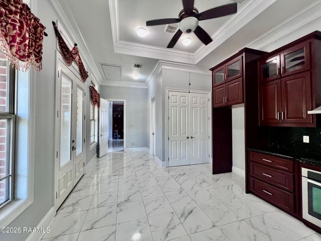 204 Ravine Run Drive, Lafayette, LA 70506