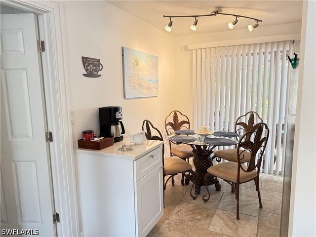 1781 Smugglers CV A, Naples, FL 34112