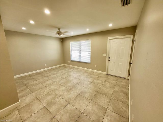 4184 Pine Drop LN, North Fort Myers, FL 33917