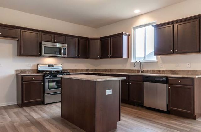 933 WILLOW Road, Manteno, IL 60950