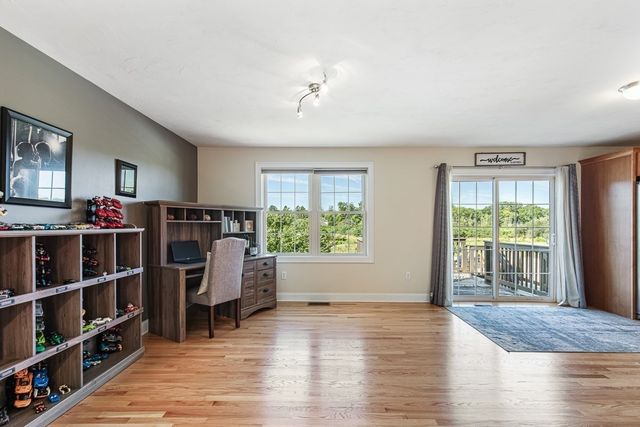 18 Blue Grass Circle, Taunton, MA 02780