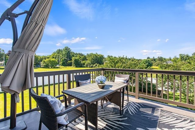 18 Blue Grass Circle, Taunton, MA 02780