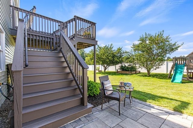 18 Blue Grass Circle, Taunton, MA 02780