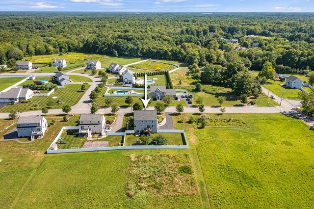 18 Blue Grass Circle, Taunton, MA 02780