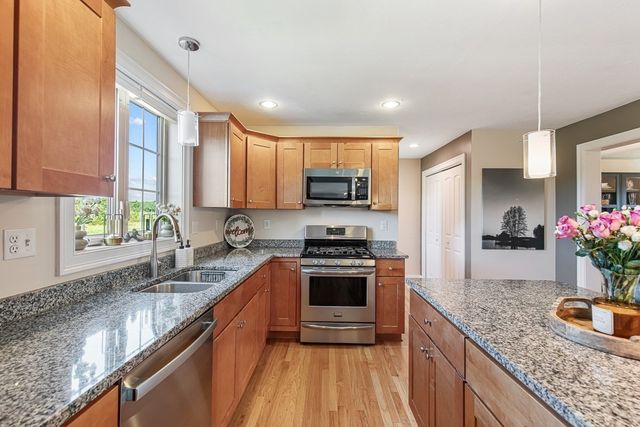 18 Blue Grass Circle, Taunton, MA 02780