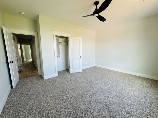 2550 Peterson Road, Gentry, AR 72734