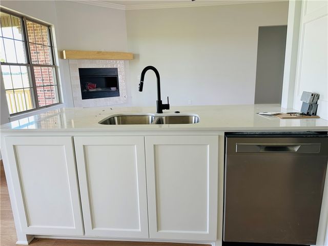 2550 Peterson Road, Gentry, AR 72734