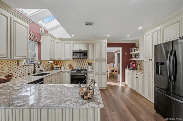 8 Paddock Drive, Fort Salonga, NY 11768