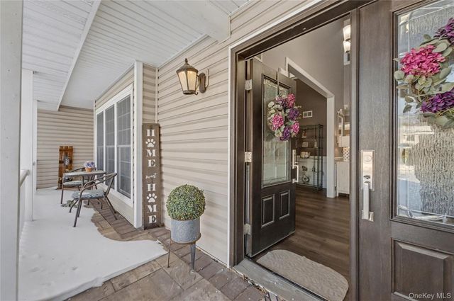 8 Paddock Drive, Fort Salonga, NY 11768